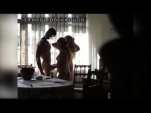 ❤️ Seksualni prijatelji pozivaju džinovskog muškarca i trojku s njim ️❌ Seks video na bs.teatroporno.ru ❌❤